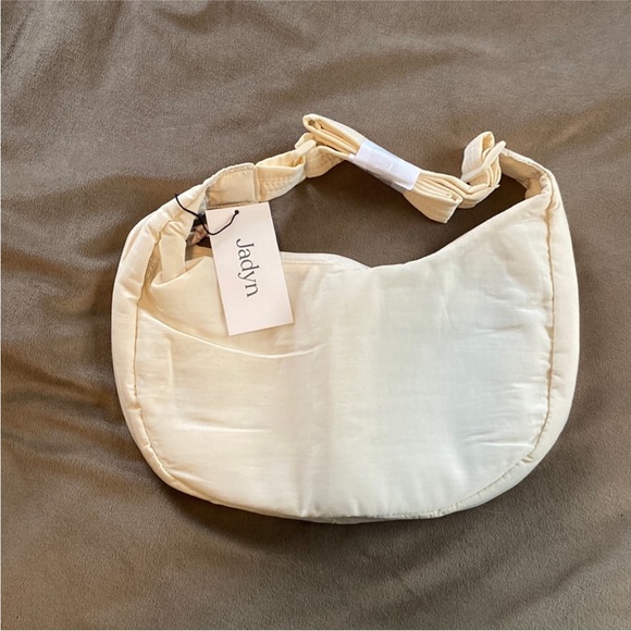 🤍Two Jadyn Travel Bags 🤍 - Picture 7 of 8